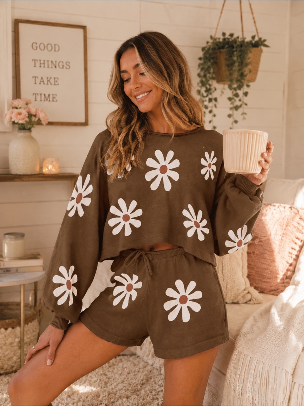 Brown Daisy Knit Two-Piece
Lounge Set Cropped Boutique New